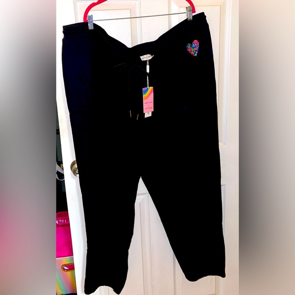NWT Proud Poppy Adore Rainbow Heart Sweatpants by Kasey Rainbow AU 28 US 24 - Picture 2 of 10